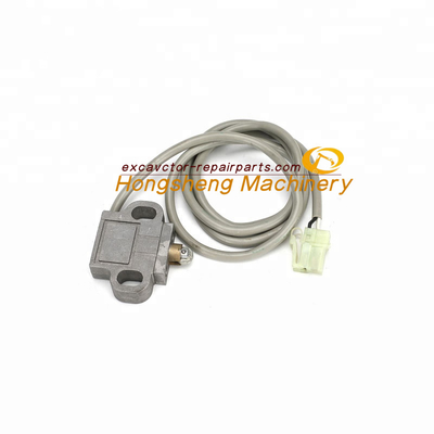 Sensor Saklar Tekanan Excavator Perjalanan 203-06-5621 D4C-9093 PC200-5 PC200-6